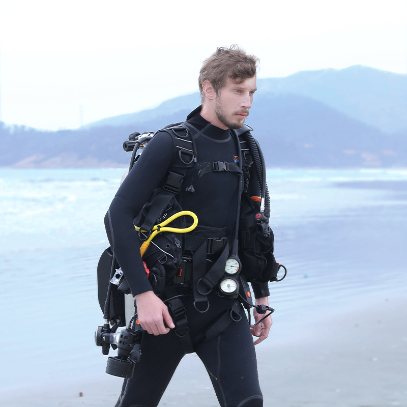 FCC Approved Free Hands Scuba Diving Equipment With High Thrust